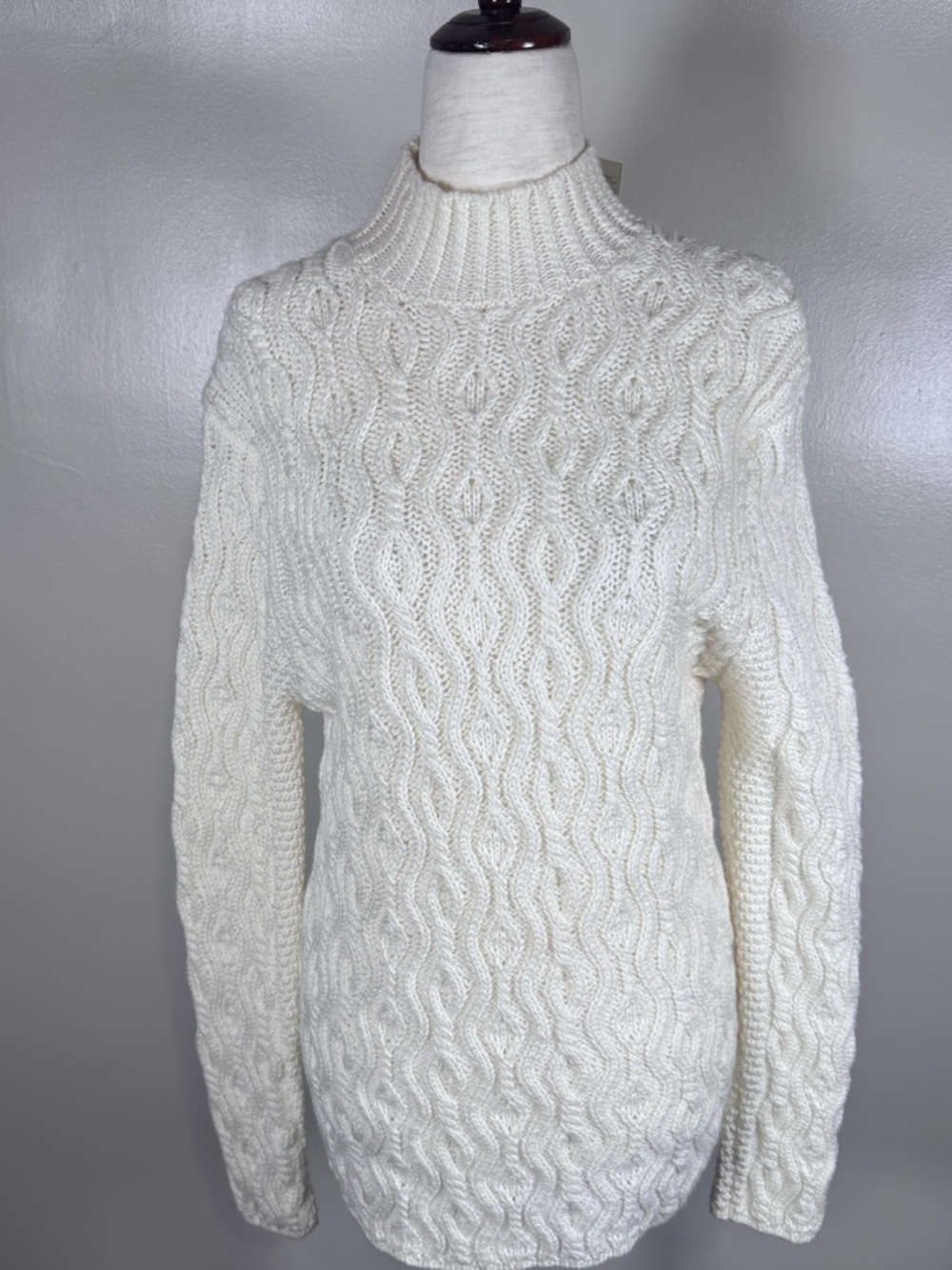 NEW Blarney Mills White Cable Knit 100% Soft Merino Wool Irish Sweater Sz M